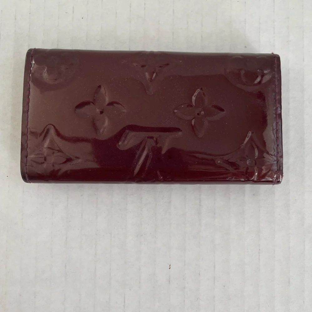 LOUIS VUITTON burgundy Vernis key holder - Picture 1 of 10